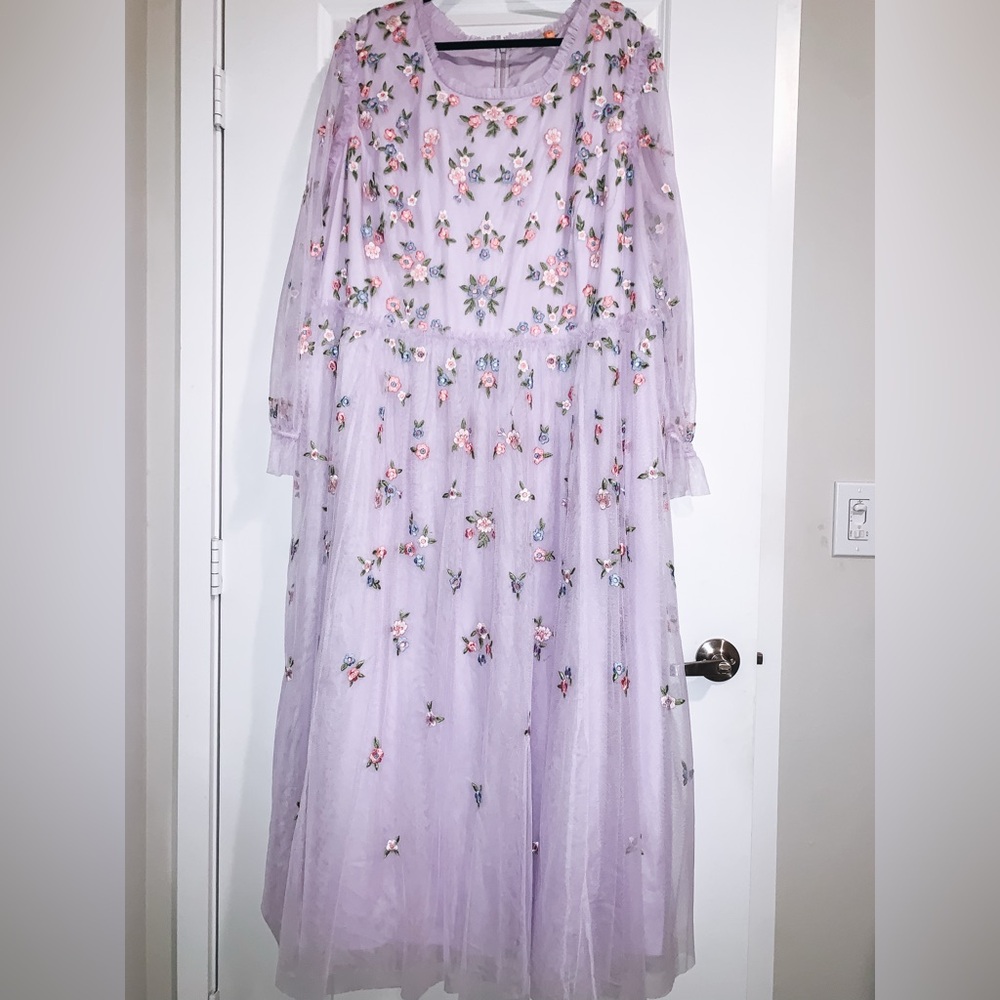 5X Ivy City Co Zinnia Lavender Floral Embroidered Midi Dress